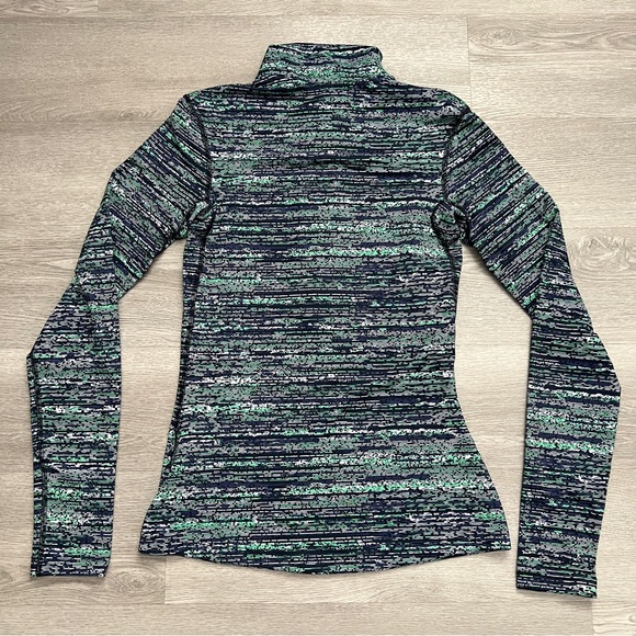 NIKE DRI-FIT LONG SLEEVE SLEEVE TOP - Picture 5 of 6